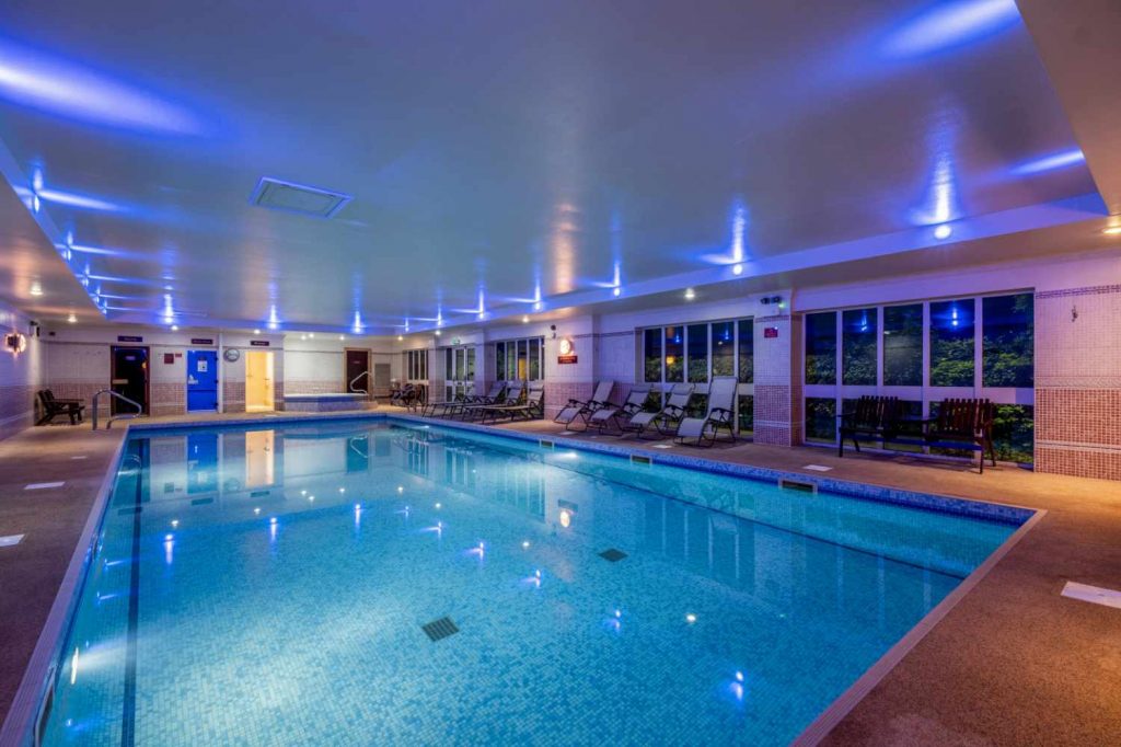 Olde barn pool complex