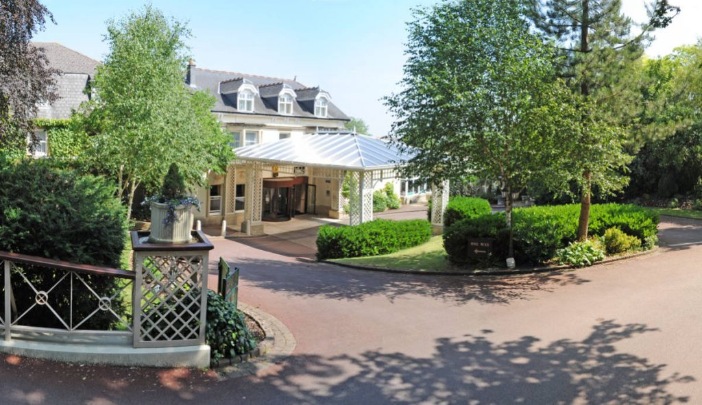 Hotel exterior ft