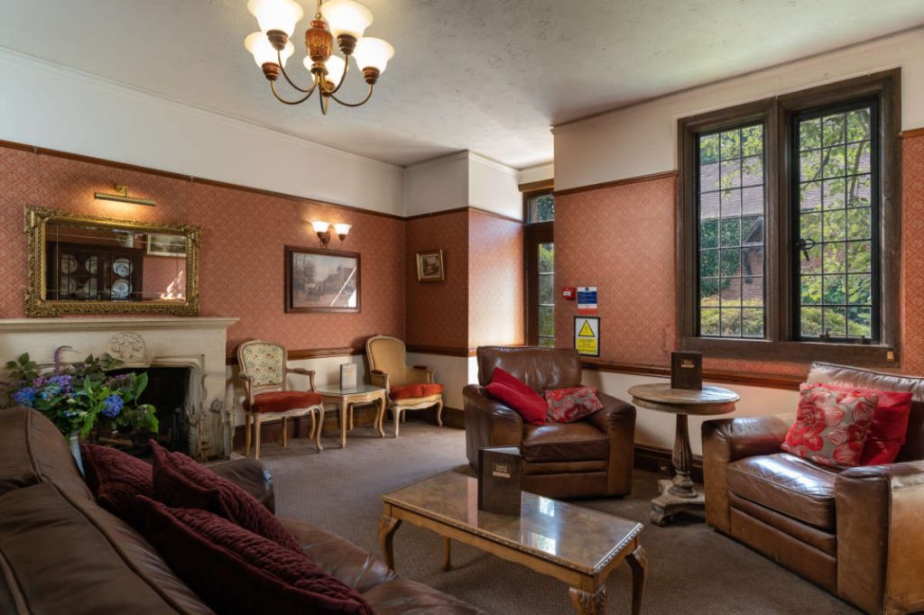 Passford lounge